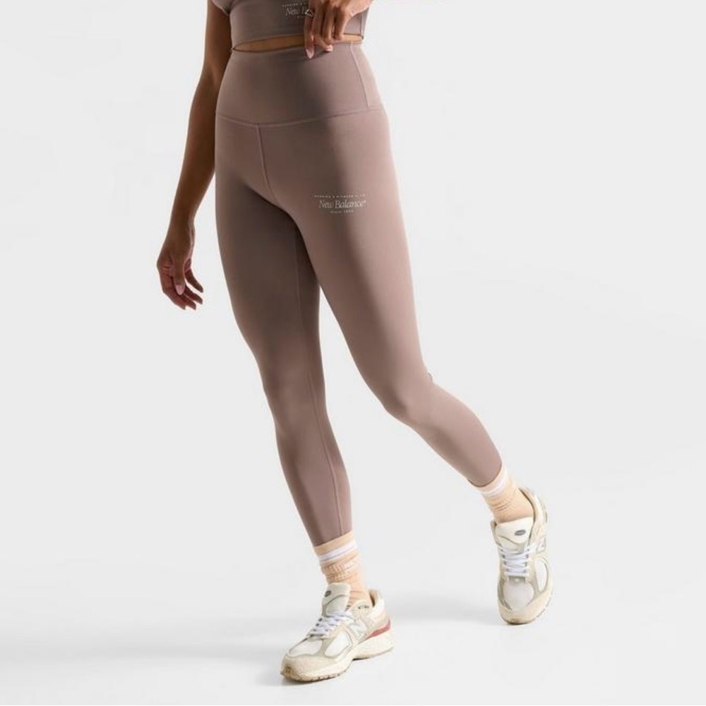 🌸2/$20 NWT- New Balance Performance Logo Leggings XS - Picture 2 of 11